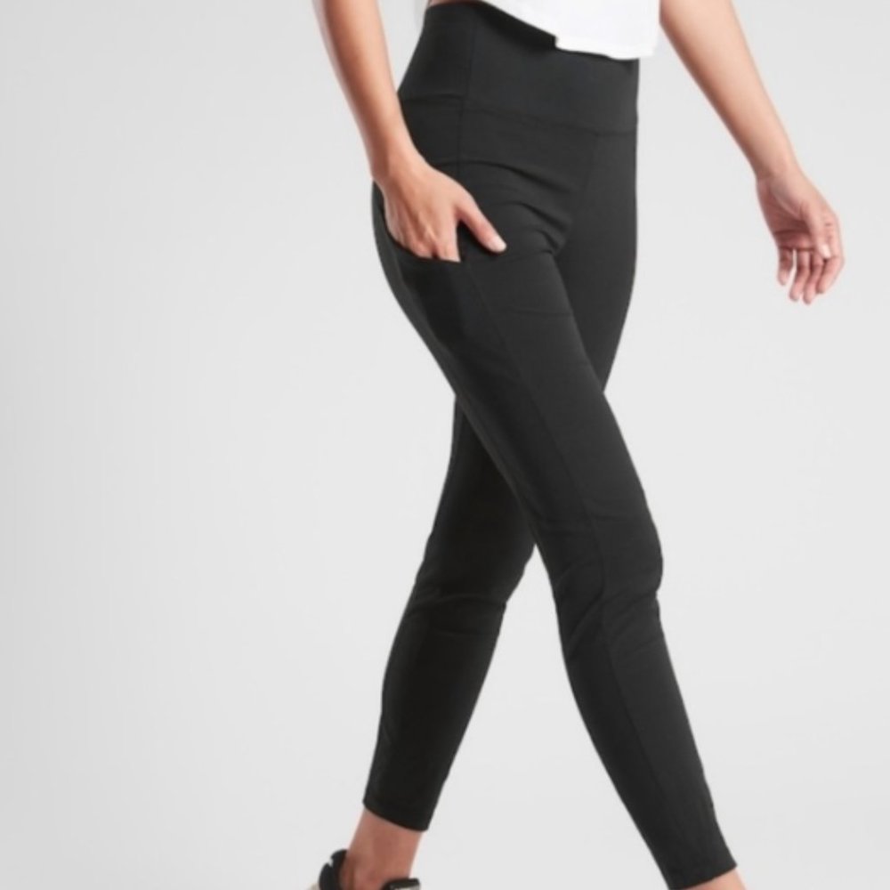 NWOT Trekkie Hybrid Crop Tight in Black